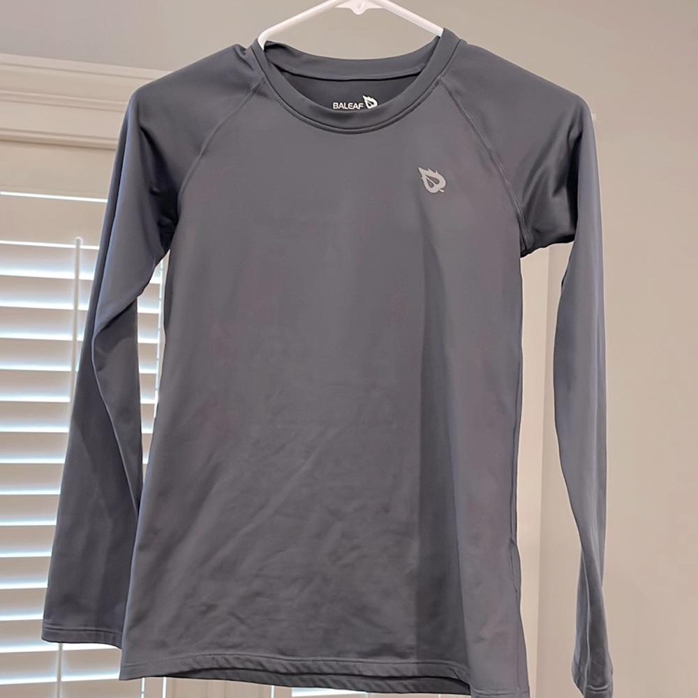 Two(2) Baleaf lined athletic shirts. Gray and black.